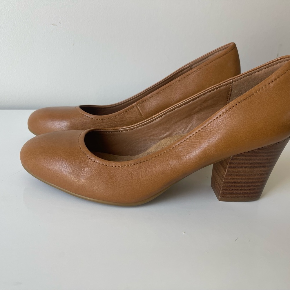 NWOT Soft Paris’s Women’s Tan Leather Block Heel Pumps, Size 11